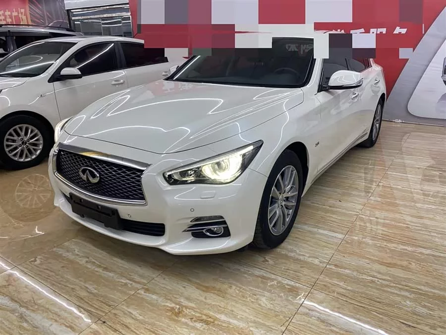 Infiniti Q50L