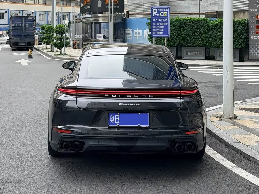Porsche Panamera