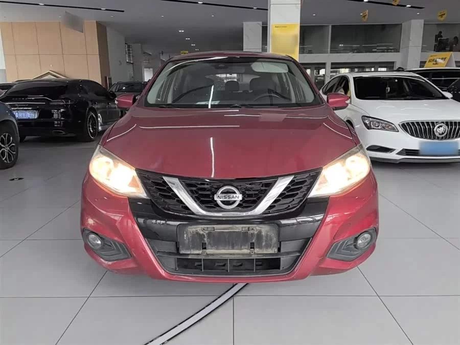 Nissan Tiida