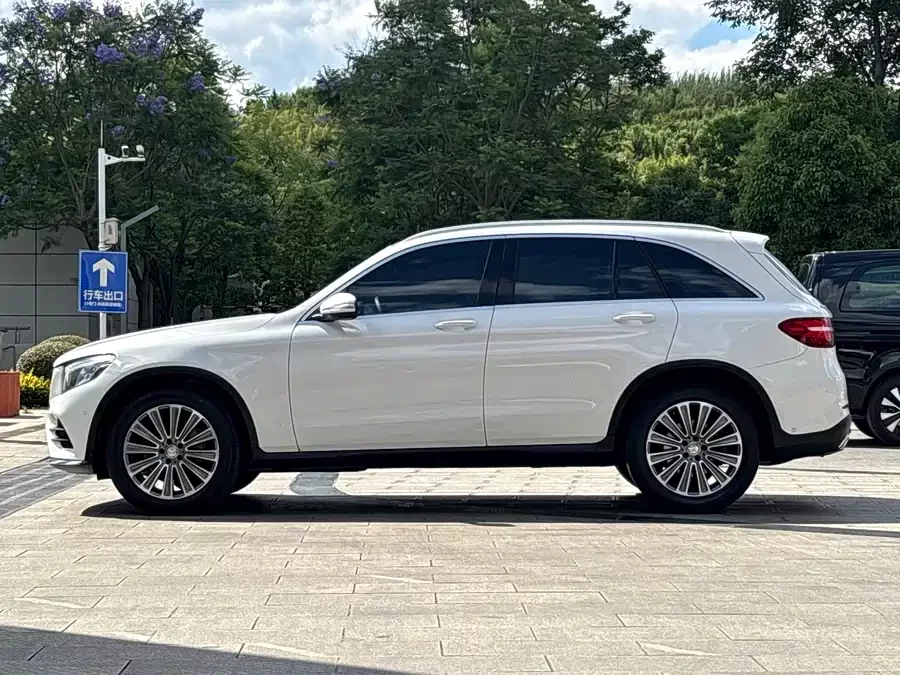 Mercedes Benz GLC