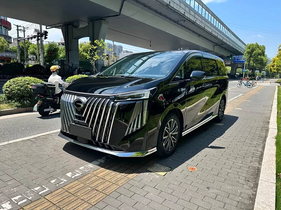 GAC Trumpchi M8