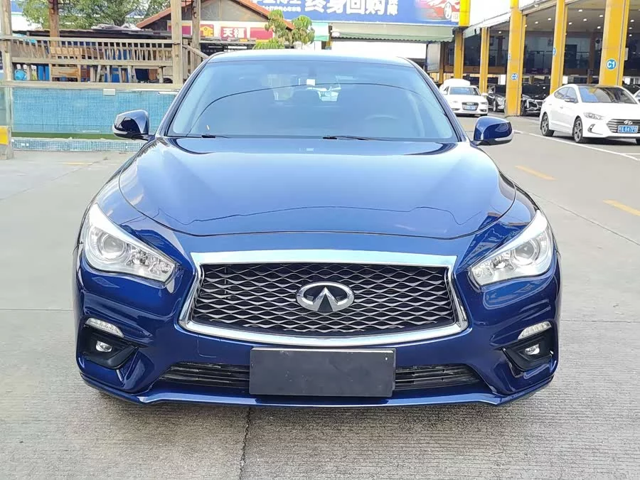 Infiniti Q50L