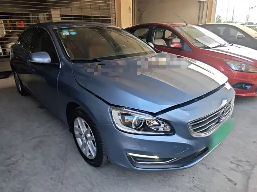 Volvo S60