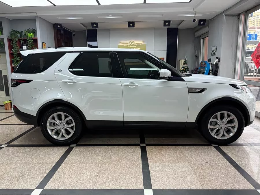 Land Rover finds