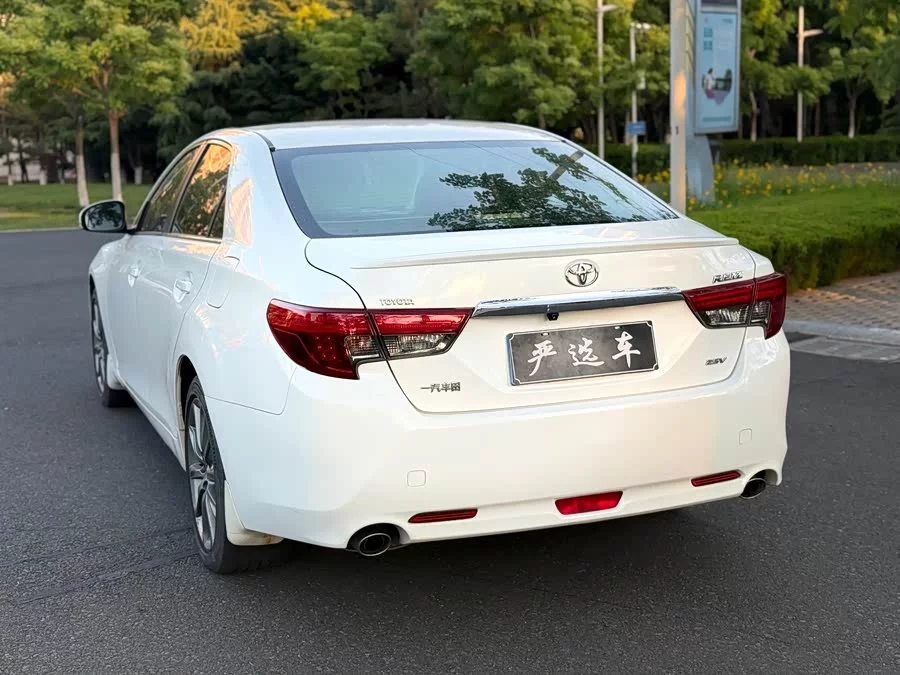 Toyota Reiz