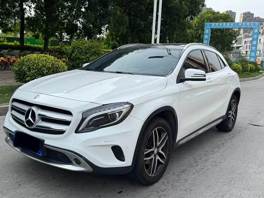 Mercedes Benz GLA