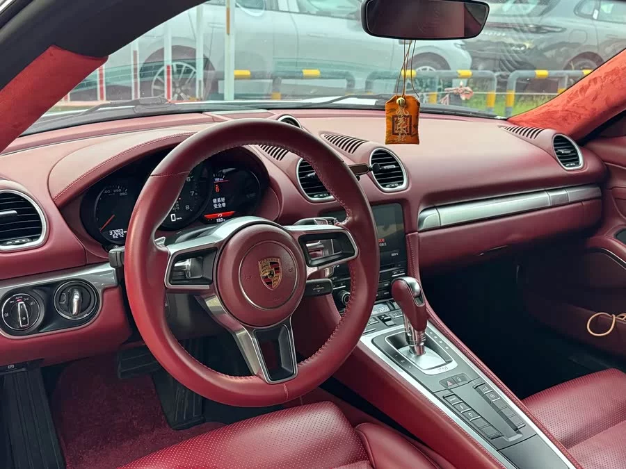Porsche 718