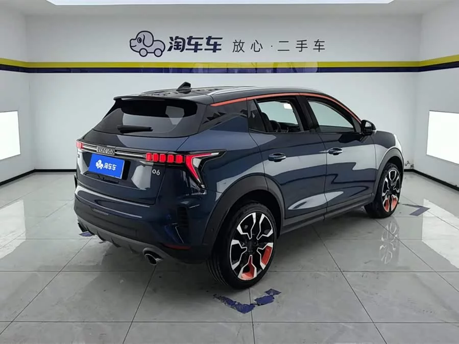 Lynk & Co 06