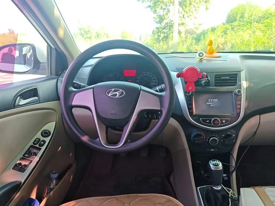 Hyundai Rena