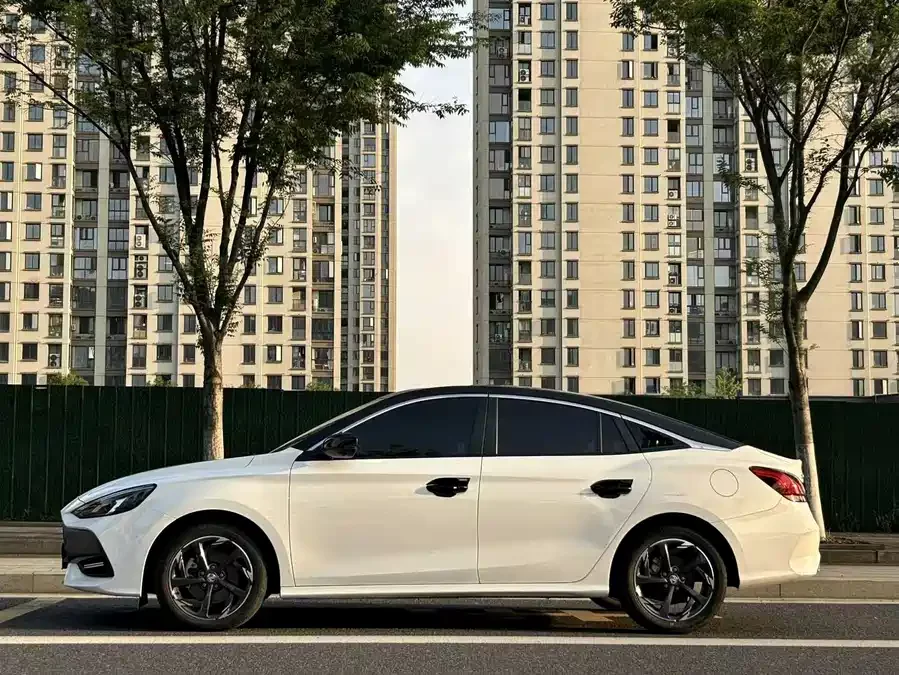 MG 5
