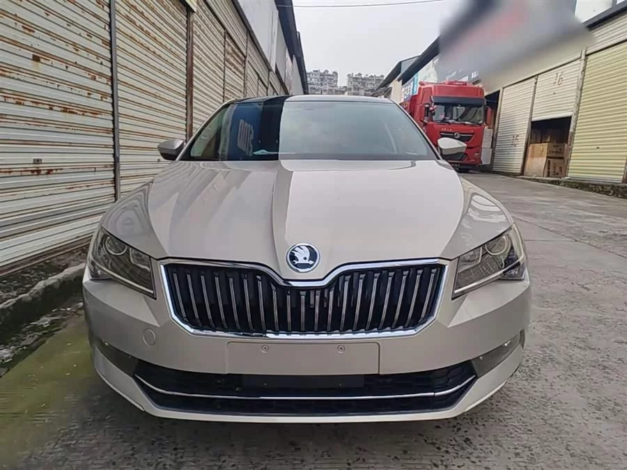 Skoda SuperB