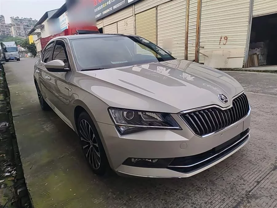Skoda SuperB