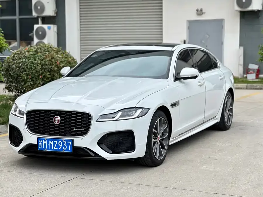 Jaguar XFL