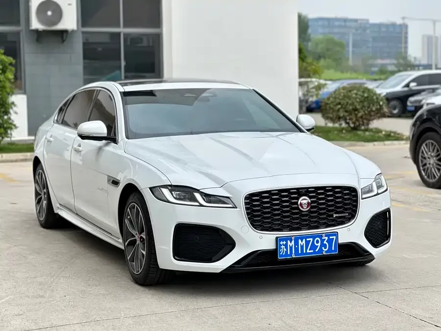 Jaguar XFL