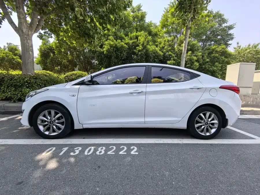 Hyundai Elantra