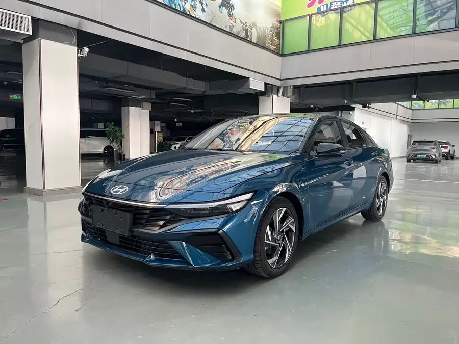Hyundai Elantra