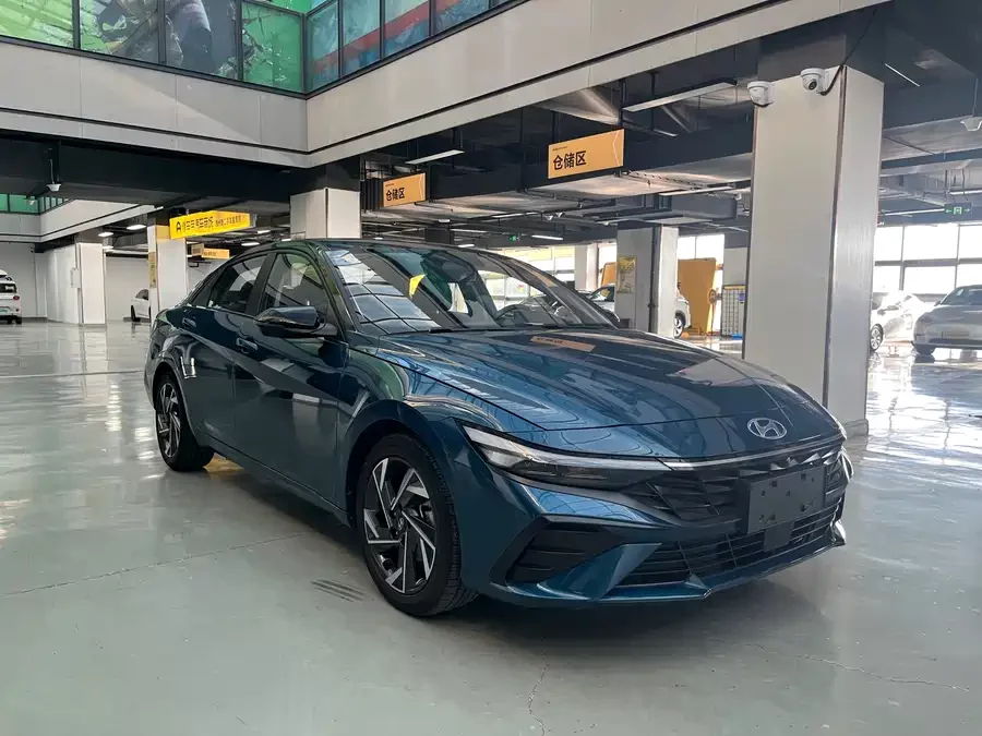 Hyundai Elantra