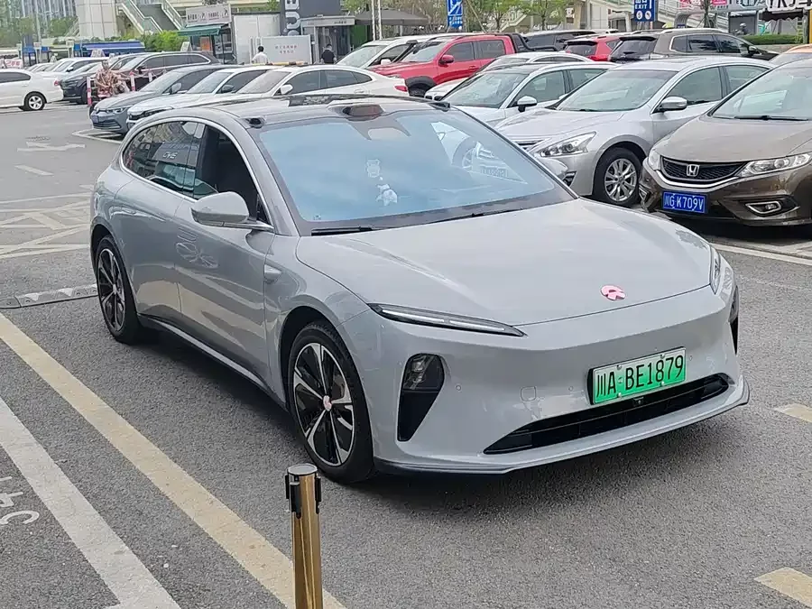 NIO ET5T