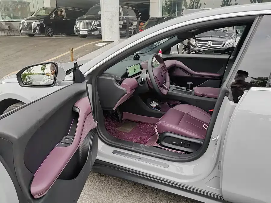 NIO ET5T