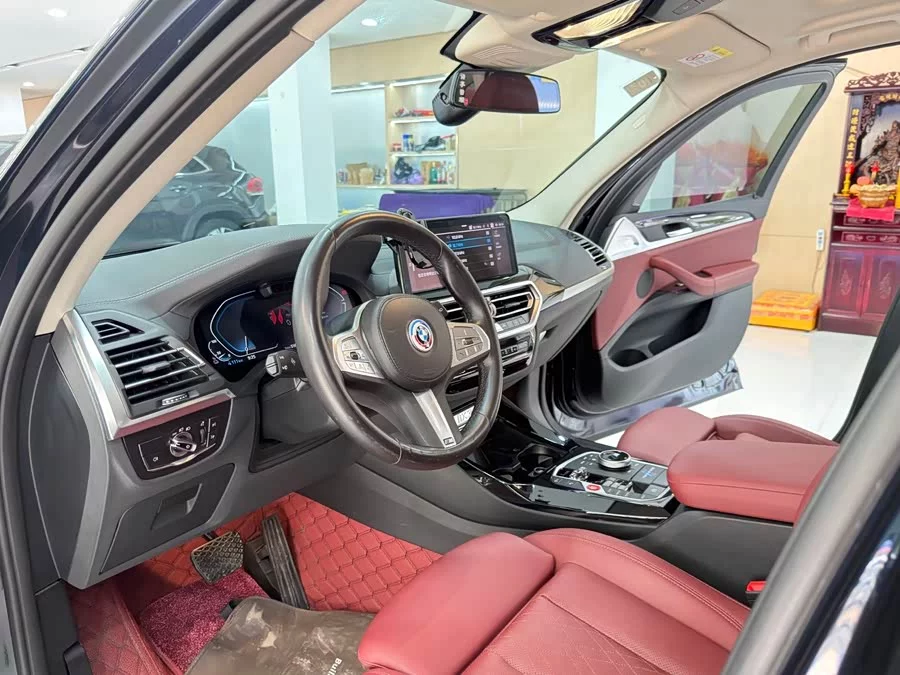 BMW iX3