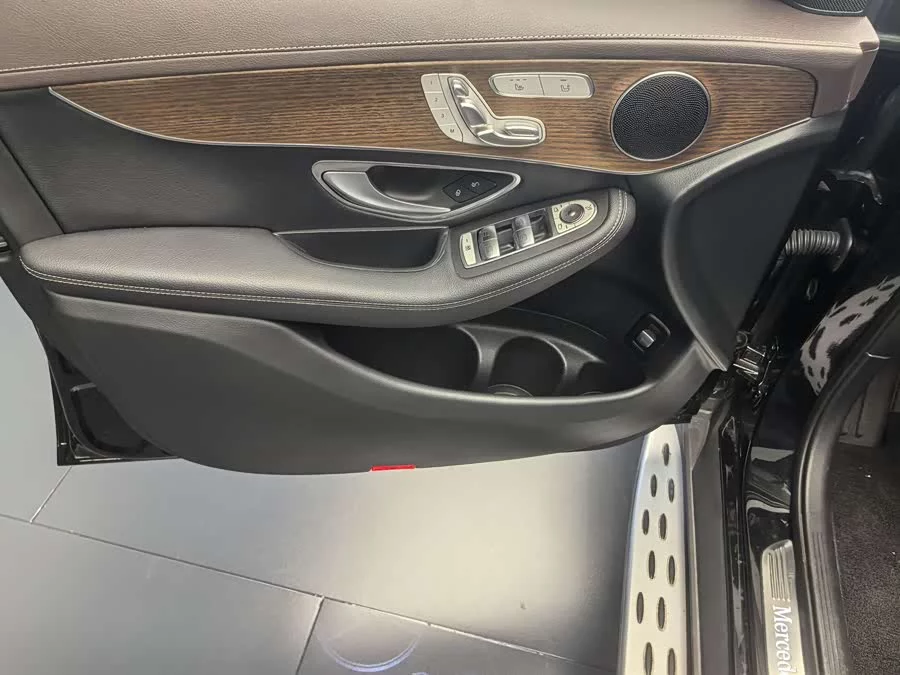 Mercedes Benz GLC