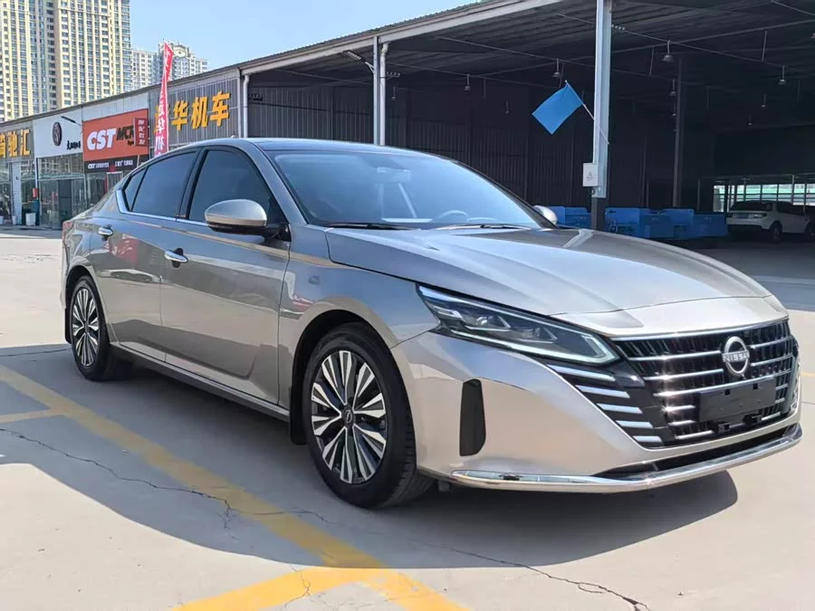 Nissan Teana