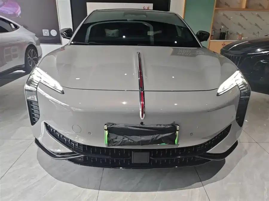 Hongqi EH7
