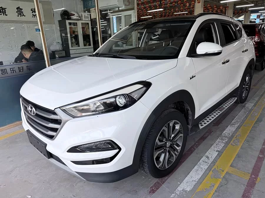 Hyundai Tucson