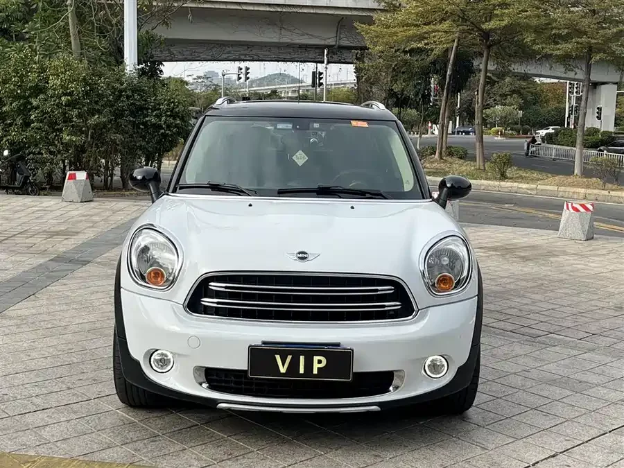 MINI COUNTRYMAN