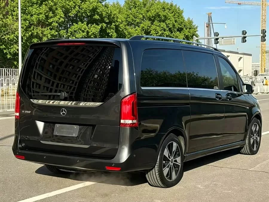Mercedes Benz Class V