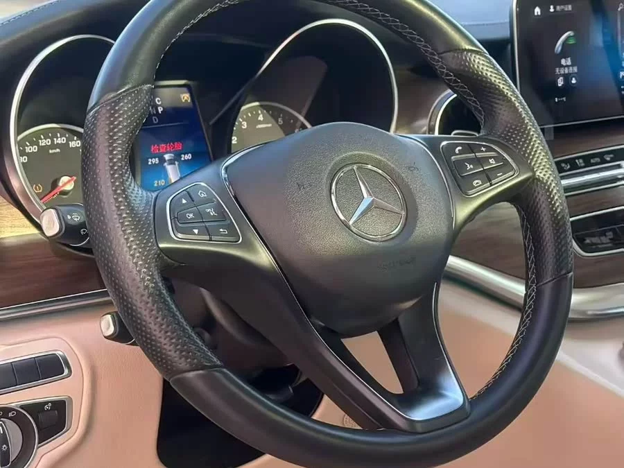 Mercedes Benz Class V