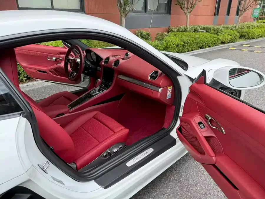 Porsche 718