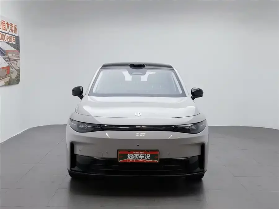 Leapmotor C10