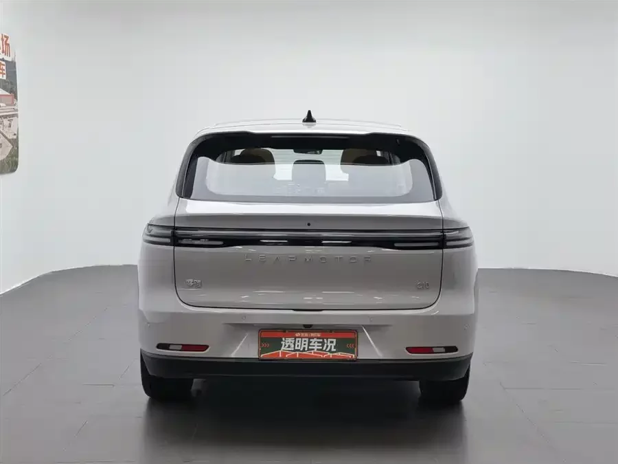 Leapmotor C10