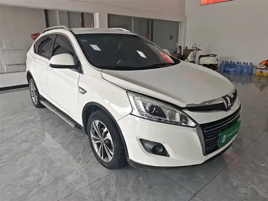 Luxgen U6 SUV