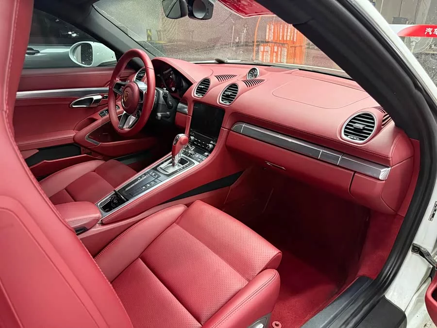 Porsche 718