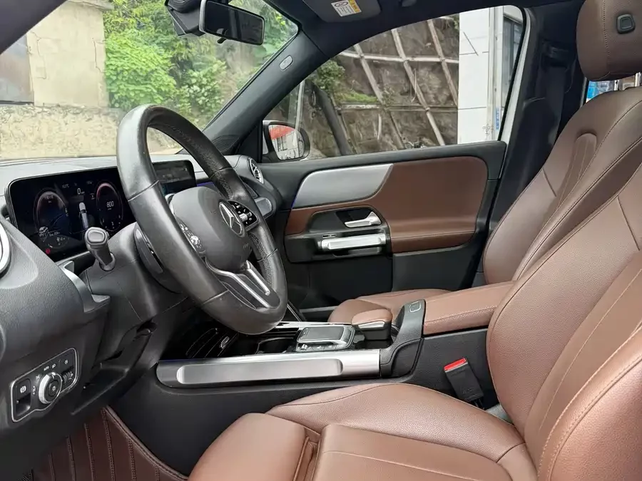 Mercedes Benz GLB