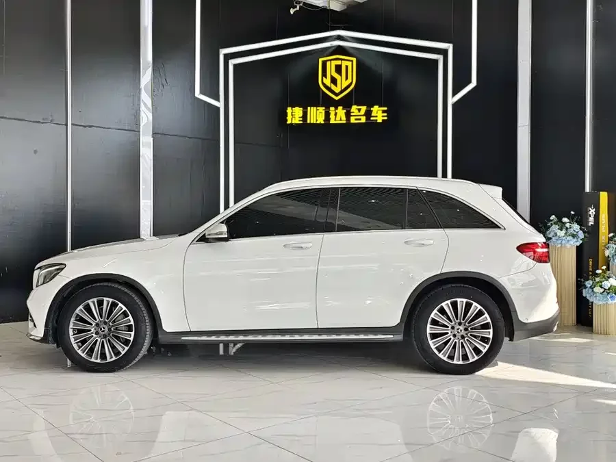 Mercedes Benz GLC
