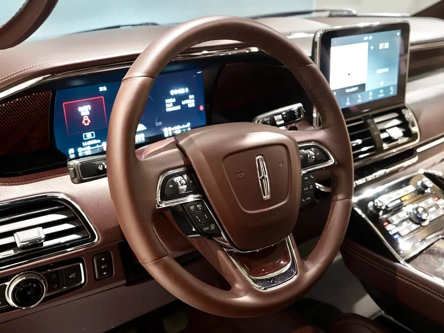 Lincoln Navigator