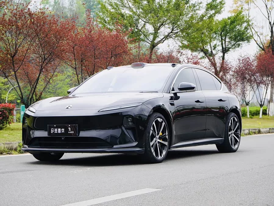 NIO ET5