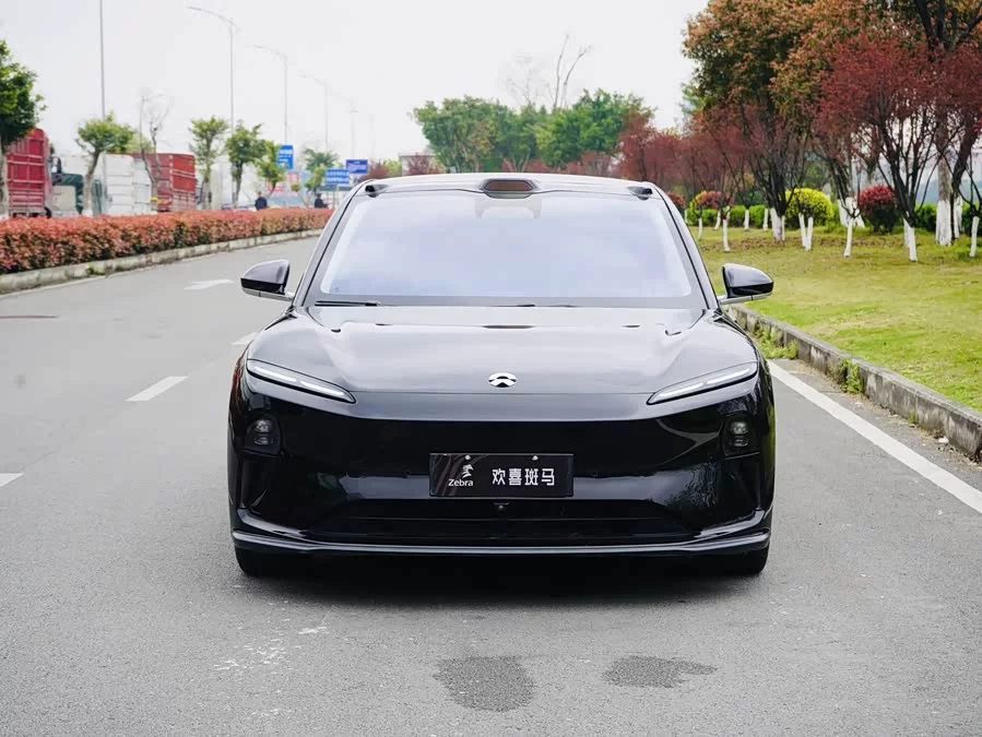 NIO ET5