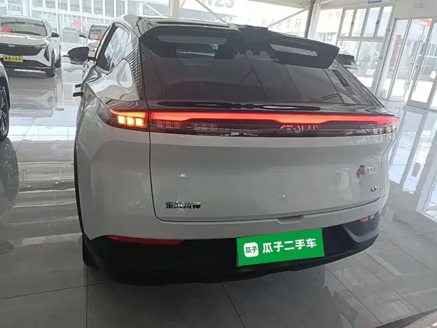 Dongfeng L7