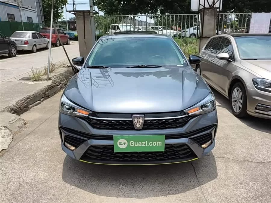 Roewe i5