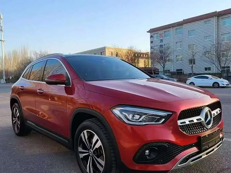 Mercedes Benz GLA