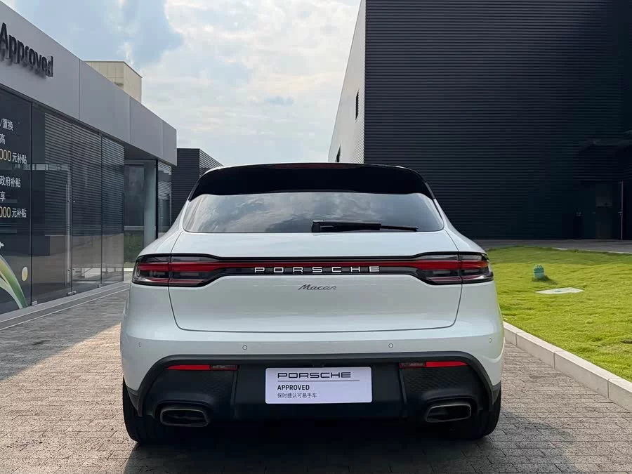 Porsche Macan