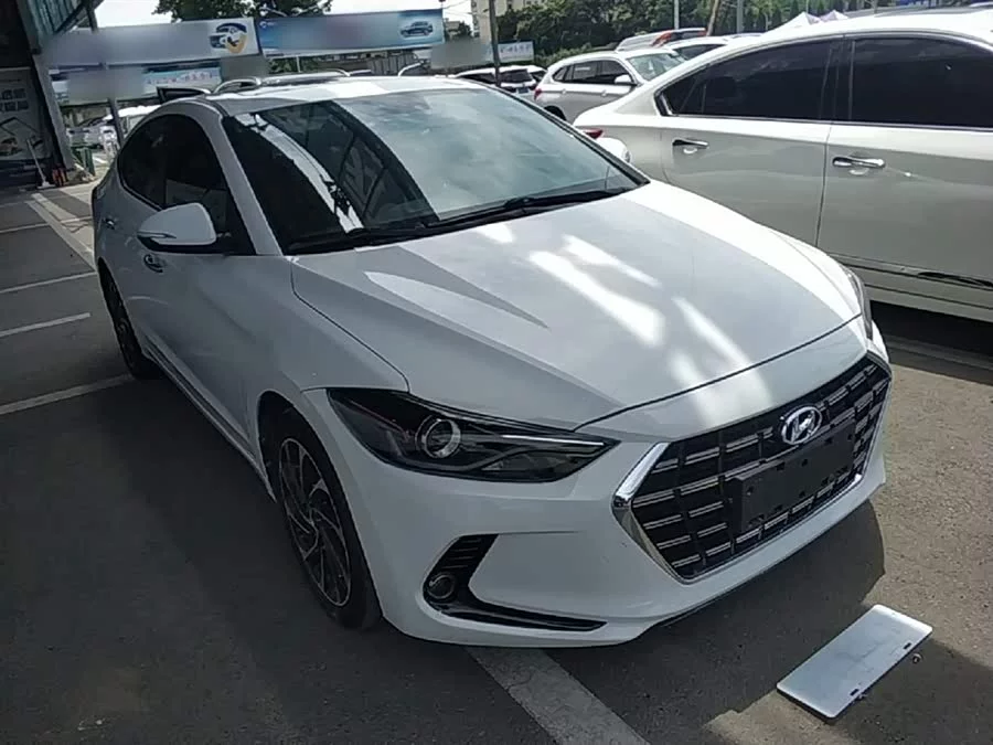 Hyundai elantra