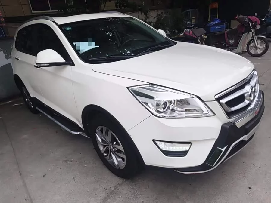 BAIC Saab X65