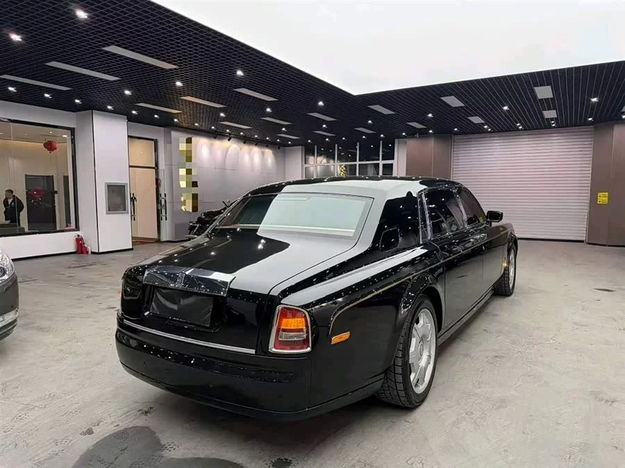 Rolls-Royce Phantom