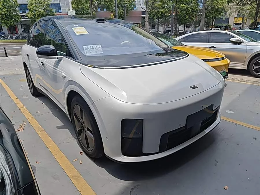 Li Ideal i8