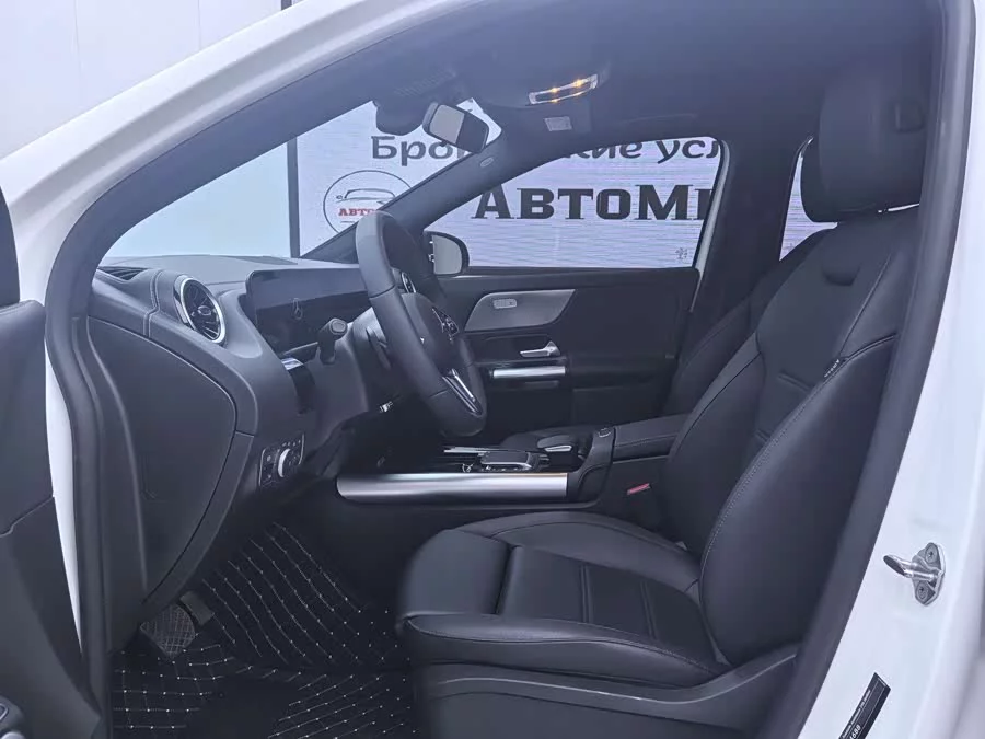 Mercedes Benz GLA